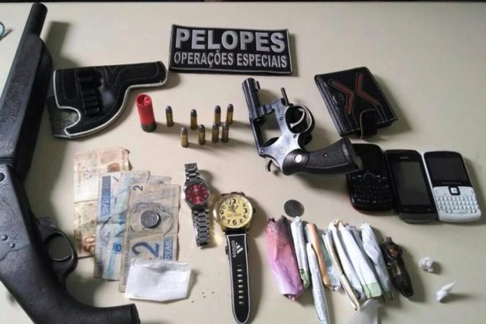 Polícia prende quadrilha acusada de tráfico e roubos em Ibateguara