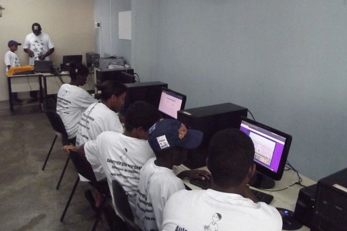 Jovens e crianças quilombolas ganham acesso à internet