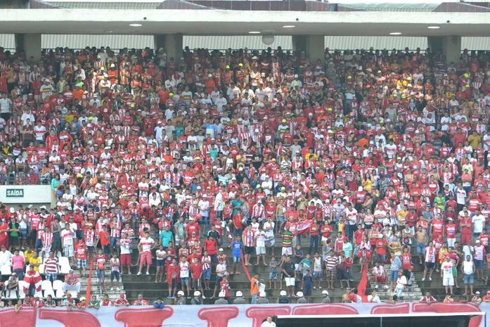 Polícia prende cambista com 61 ingressos falsos em jogo do CRB x Salgueiro