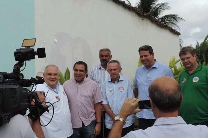 Inácio fecha com Omar acordo da capital ao sertão de Alagoas