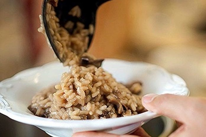Refeição completa: risoto clássico leva 40 minutos para ficar pronto e é uma delícia!