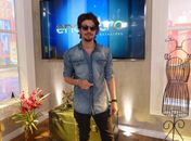 Solteiro, Chay Suede admite: 'Hoje tenho dificuldade para gostar de alguém'