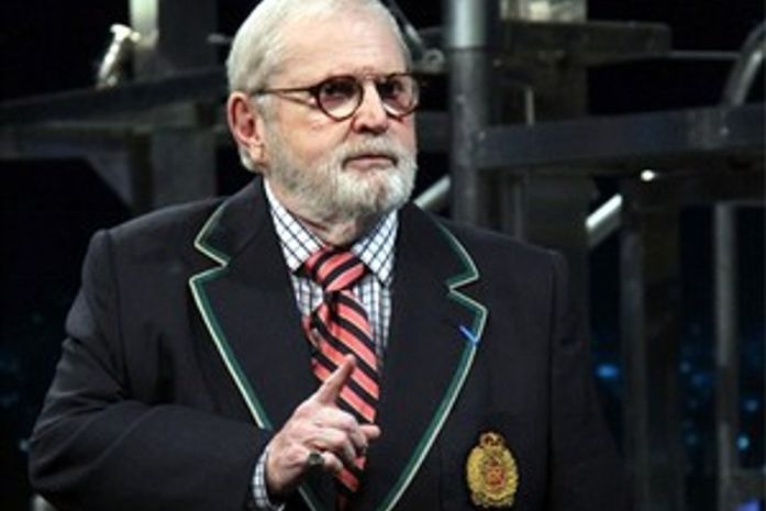 Apresentador Jô Soares é internado em hospital para tratar pneumonia