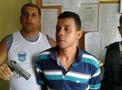 Homem foi preso com pistola 
