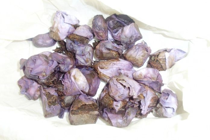 Dentro de um shampoo foram encontradas 27 bombinhas de maconha