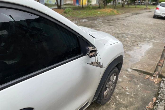 Criança desacompanhada é atropelada por carro de passeio na parte alta