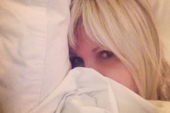 Barbára Evans confirma internação da mãe, Monique: 'Ela mesma que pediu para ficar lá'