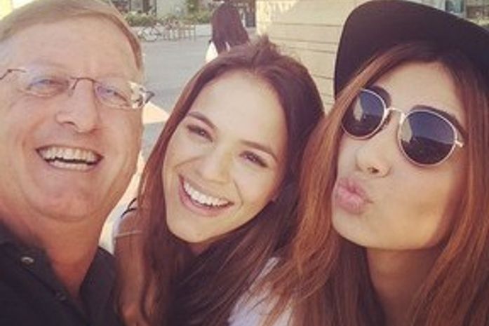 Com filha de Bebeto, Bruna Marquezine já posa para 1ª selfie em Los Angeles