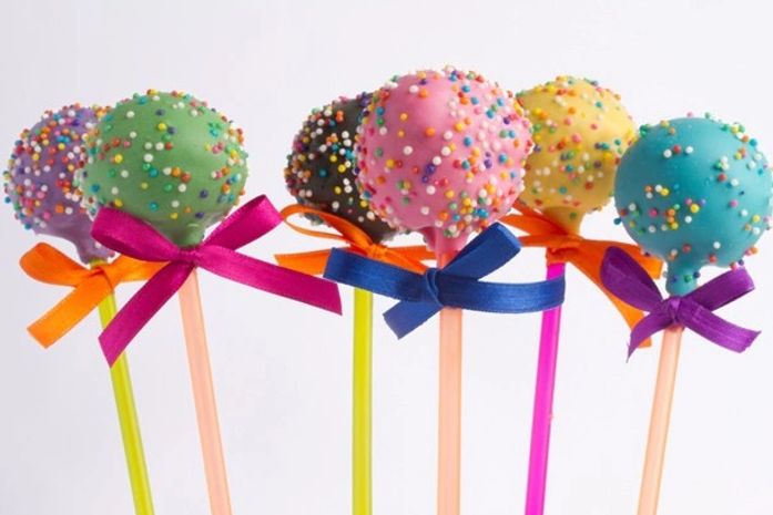 Bolo de palito! Saiba como fazer um 'cake pop', doce que promete desbancar cupcakes