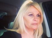 Monique Evans tira licença da clínica psiquiátrica: 'Amanhã volto para lá'