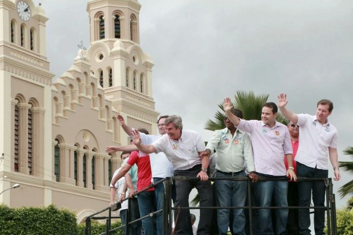 Carreata de Renan Filho agita Igreja Nova neste sábado