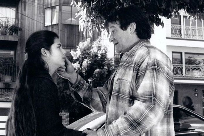 'Robin Williams mudou minha vida', diz atriz de 'Uma babá quase perfeita'