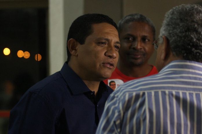 Júlio Cezar participa de debate em Delmiro Gouveia