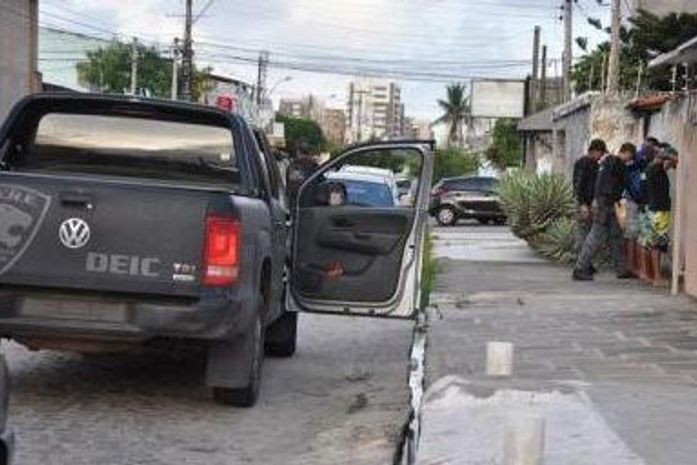 Deic prende três suspeitos e frusta tentativa de assalto a banco em Maceió
