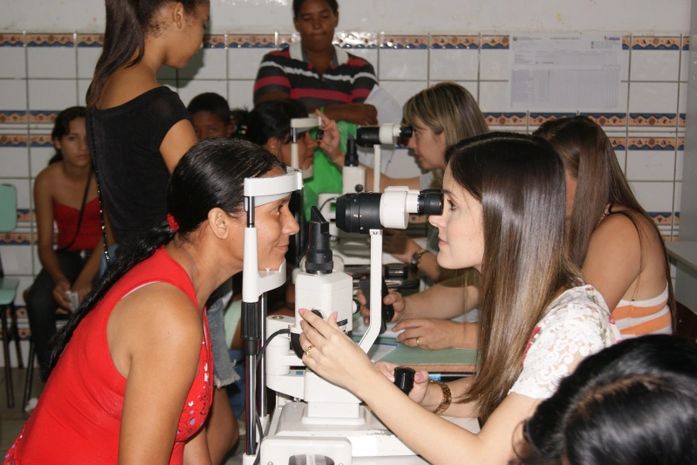 Pacientes atendidos em mutirão podem marcar exames e cirurgias na Secretaria de Saúde