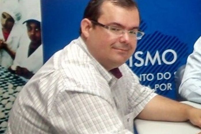 Eustaquinho promete buscar verba em Brasília para solucionar serviço de qualidade no abastecimento de água