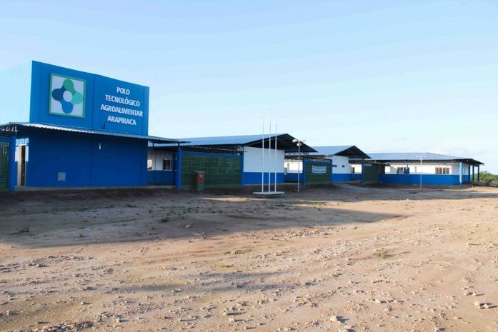 Secti inaugura dois polos agroalimentares