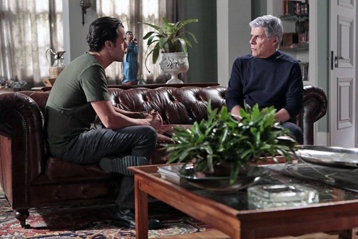 Fim do mistério? Cláudio decide revelar seu segredo para Enrico