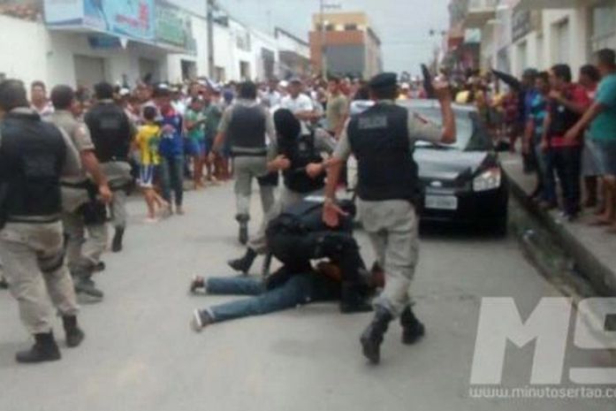 Trio de assaltantes foi preso pela polícia