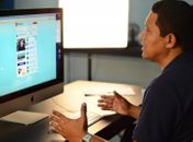 Júlio Cezar conversa com internautas via twitcam 