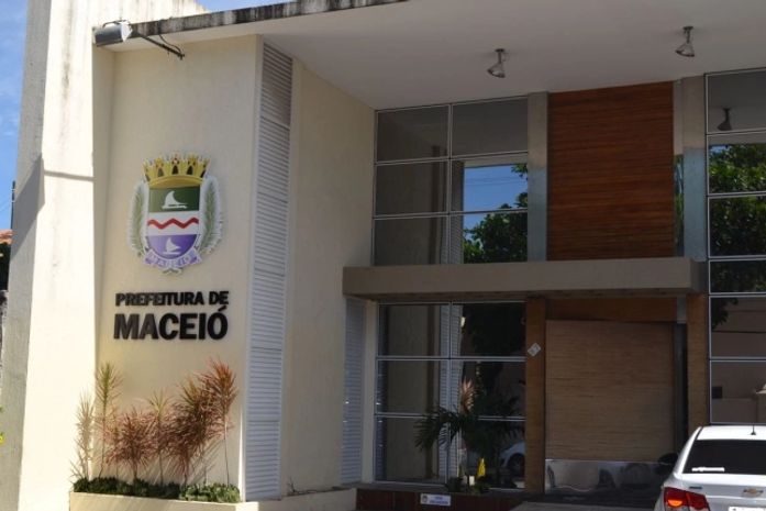 Prefeitura demite mais servidores por excesso de faltas