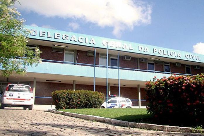 Policial foi levado à Delegacia Geral