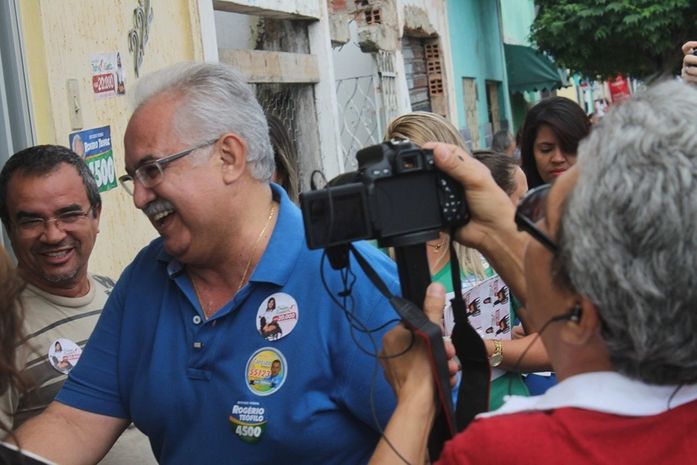 Arapiraca se veste de azul na abertura da campanha de Rogério Teófilo