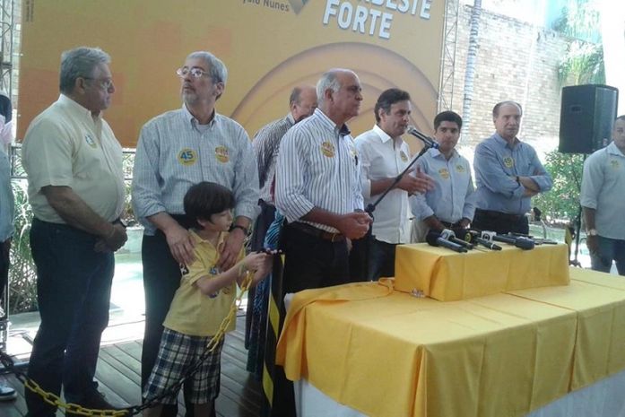 Teo com ACM Neto e Aécio,.