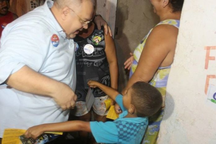Omar Coelho em plena campanha