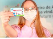 Assistência Social entrega Cartão Cria a mães e gestantes de Limoeiro de Anadia