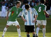 Messi parece não acreditar no placar (Foto: Globoesporte.Com)