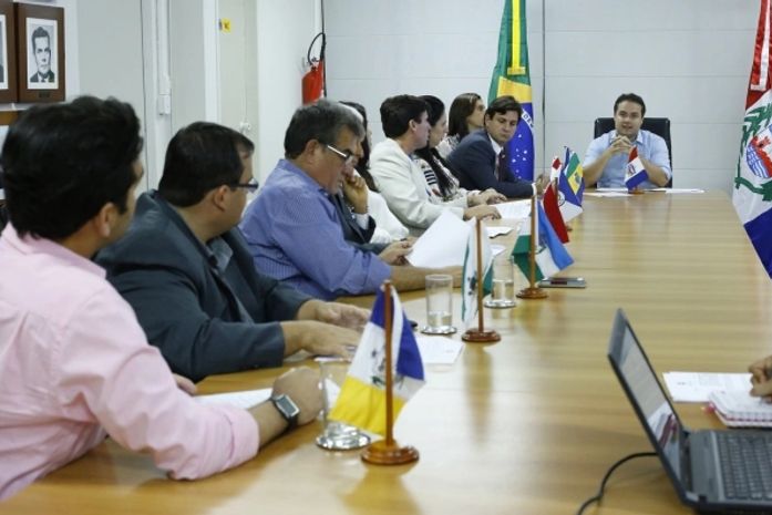 Renan Filho se reuniu com prefeitos