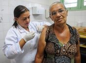 Gripe: vacinação em postos volantes segue no final de semana