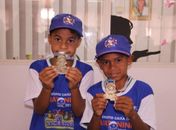Jovens arapiraquenses ganham medalhas na Maratoninha da Caixa