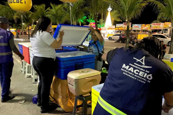 Mais de 70 litros de líquidos de procedência duvidosa são apreendidos no 1º fim de semana do
Festival Verão Massayó