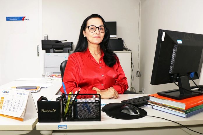 Ana Cristina Cavalcante, chefe de Gabinete da Seinfra, destaca papel da mulher no serviço público