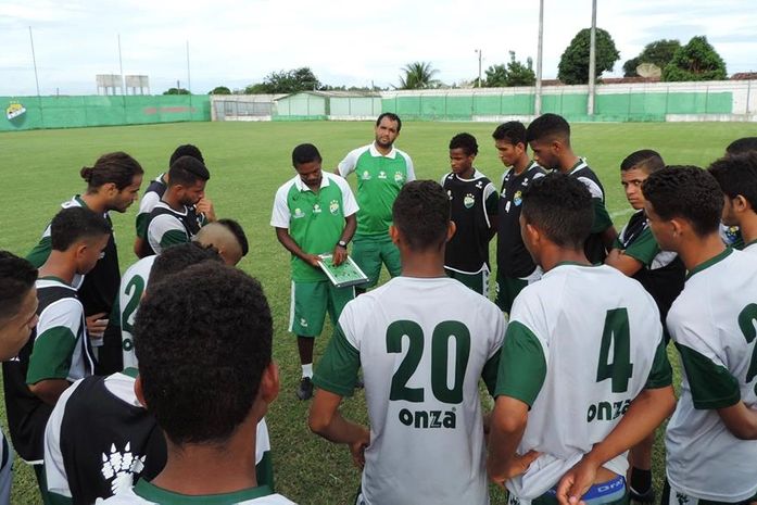 Coruripe Sub-20 faz coletivo final para enfrentar o CRB em Gerson Amaral