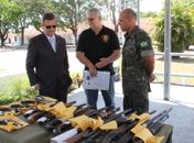 Corregedoria entrega mais de 200 armas para serem destruídas