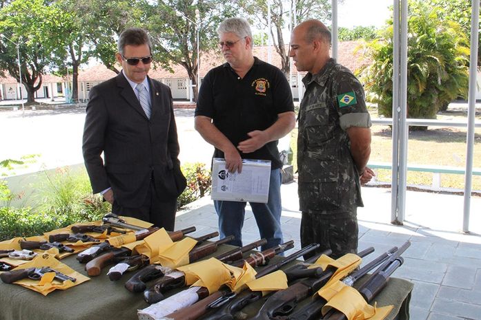 Corregedoria entrega mais de 200 armas para serem destruídas