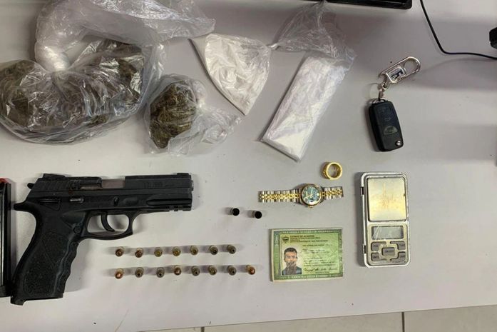 Suspeito de integrar quadrilha de roubos de relógios de luxo morre em confronto com a polícia, em Maceió