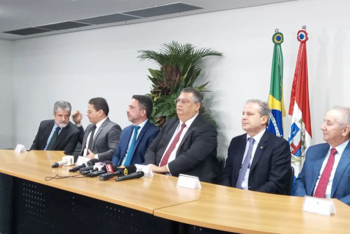 Flávio Dino diz que "ministros estão vindo a Alagoas por orientação de Lula"