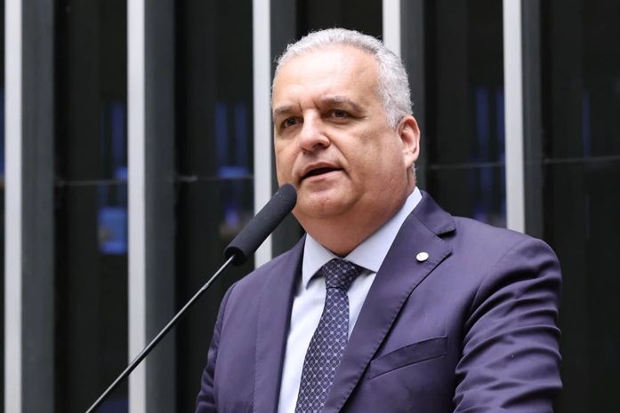 Vitória para pessoas com deficiência visual: Alfredo Gaspar garante aprovação na CCJC de projeto que amplia acesso à CNH
