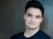 Felipe Neto compra 14 mil livros com tema LGBT para distribuir na Bienal