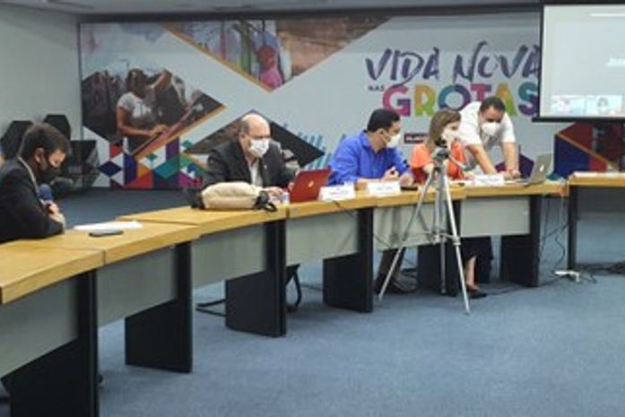 Reitor da Ufal apresenta carta-proposta dos movimentos sociais ao Fecoep