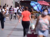 Sociedade muda alguns hábitos e passar a usar máscara em meio a pandemia