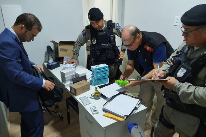 Venda clandestina de aparelhos Iphones gerou mais de R$ 10 milhões em prejuízo aos cofres públicos