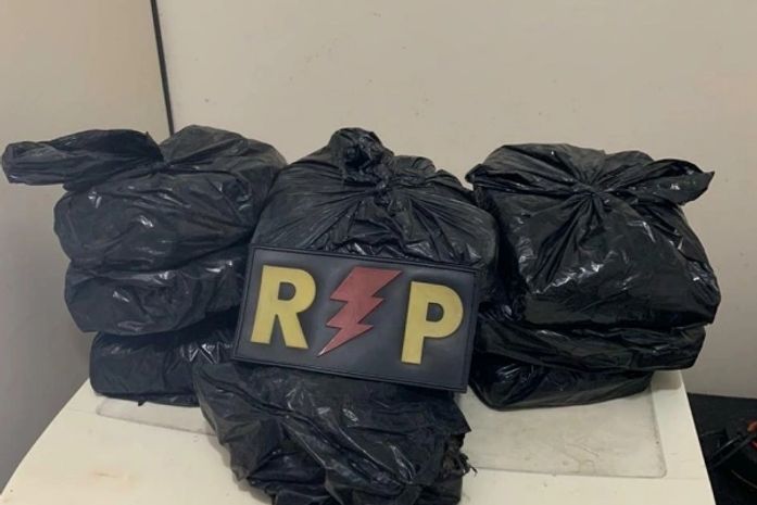 Drogas foram apreendidas com home de 38 anos na Grota do Aterro, em Maceió.