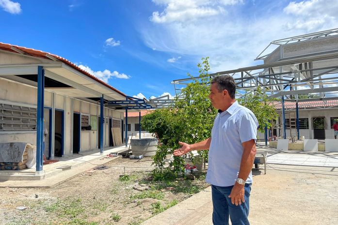 Prefeito de Branquinha acompanha andamento das obras de escolas da zona rural