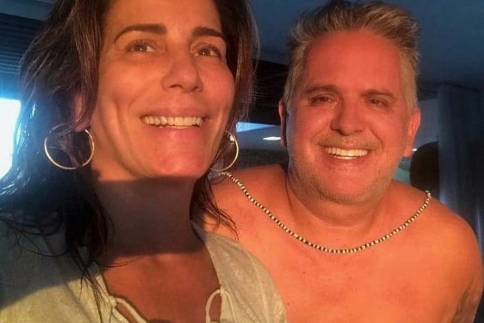 Glória Pires e Orlando Moraes curtem férias em Alagoas.