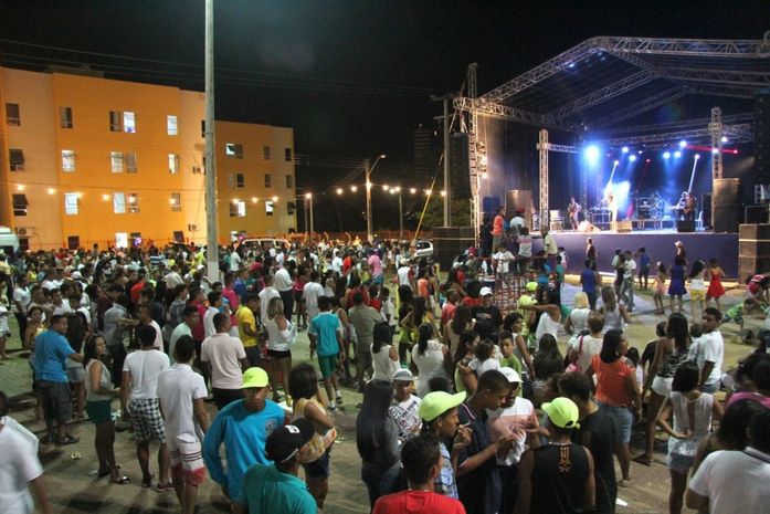 Réveillon no bairro do Jacintinho em 2015.